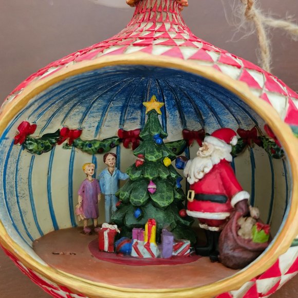 Jim Shore Christmas Scene Diorama; Hanging Ornaments; Family Tree Santa - Picture 10 of 10